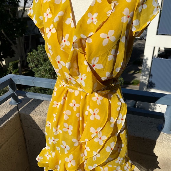 Bardot Yellow Daisy Abstract Mini Wrap Dress - Picture 3 of 8